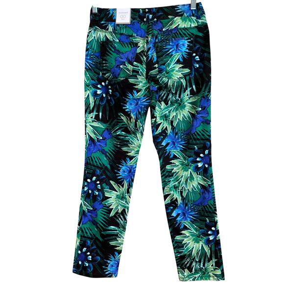 NWT Chico's Ultimate Fit Tropical Palms 5 Pkt 28in Ankle Pants Blk, Green, Blue - Picture 2 of 3